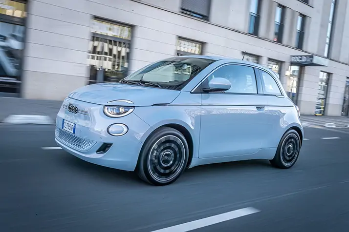 Amplitude-Auto-Fiat-500e