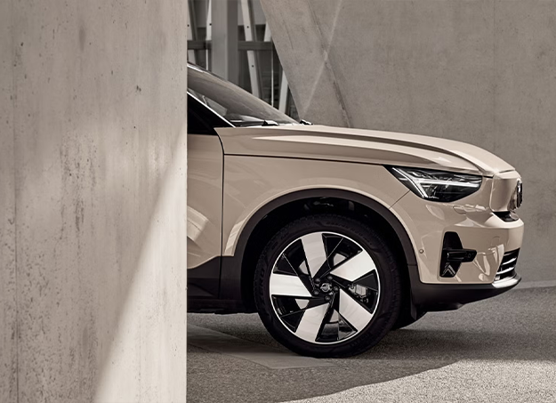 Amplitude-Auto-Volvo-EX40